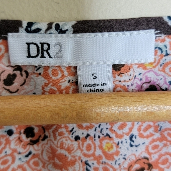 DR2 | Colorful Floral Print Cap Sleeve Blouse Size Small - Picture 5 of 5